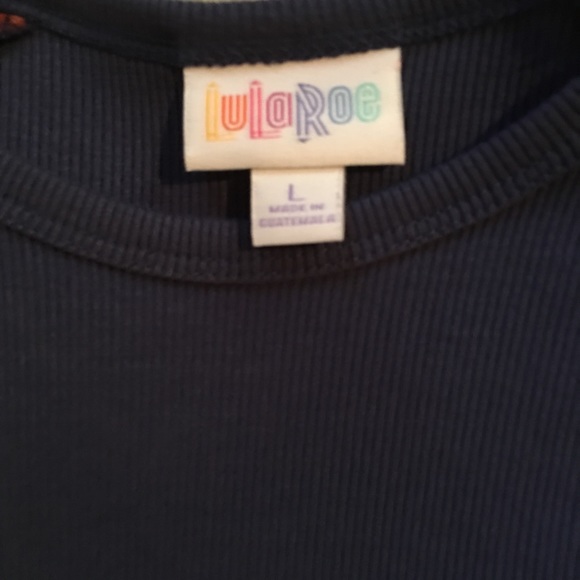 Randy shirt 👚 - Picture 2 of 5